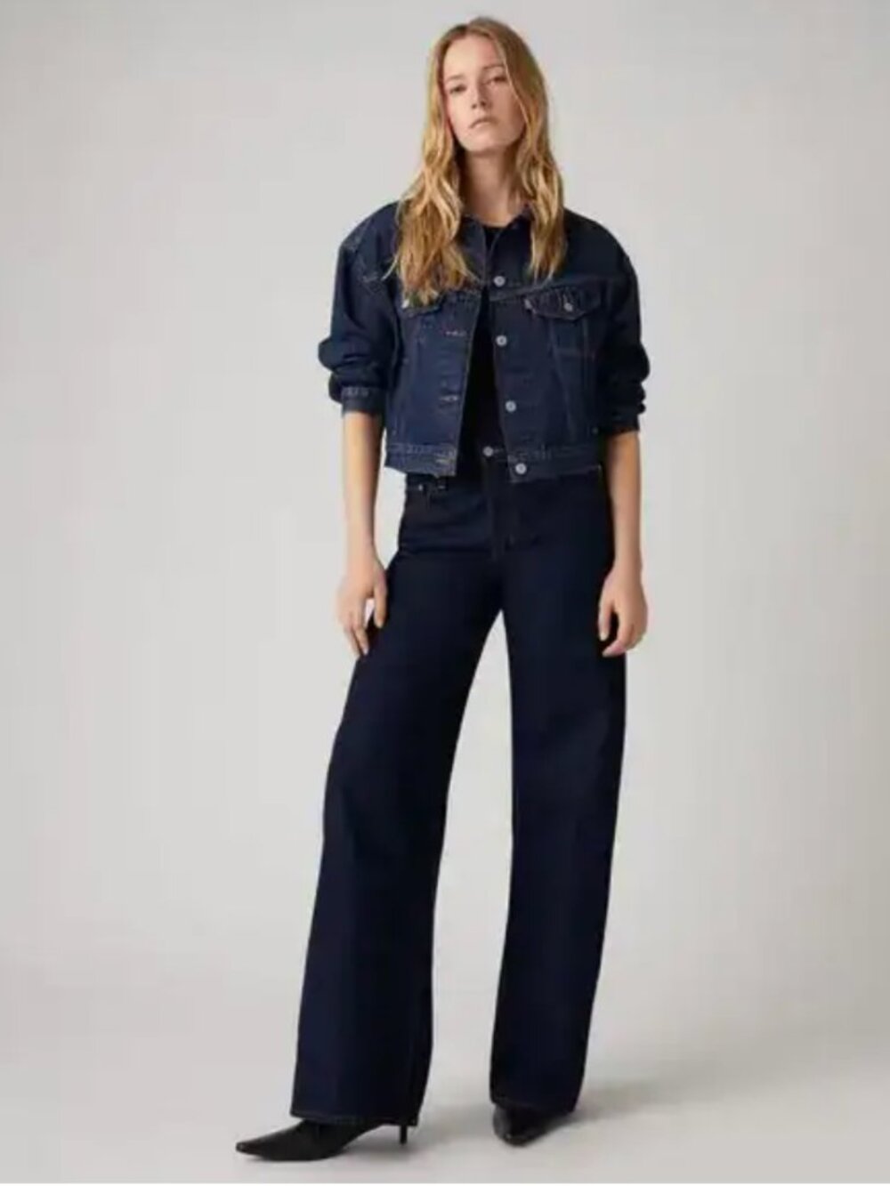 Levi's XL Baggy Straight Women's Jeans (size 25x29) in Dark Navy